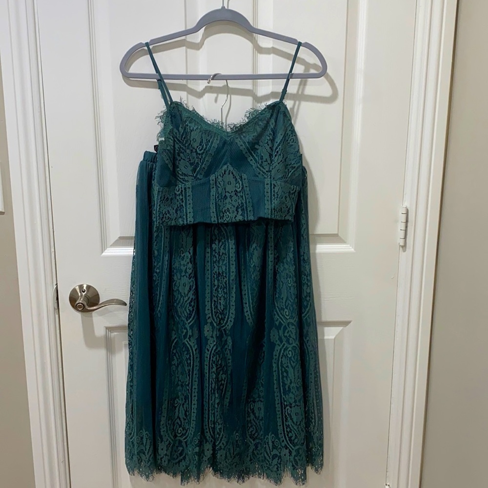 Xhilaration two piece set